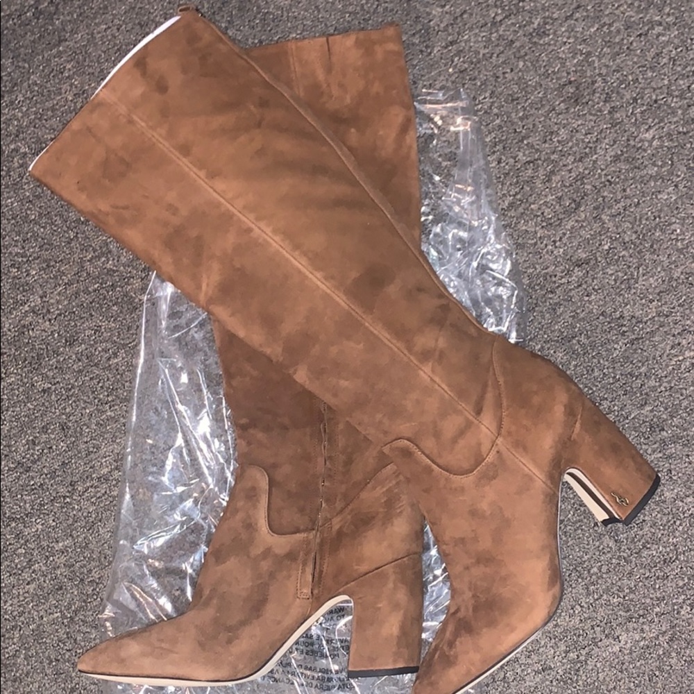 Eddie Bauer size 10 brown boots.